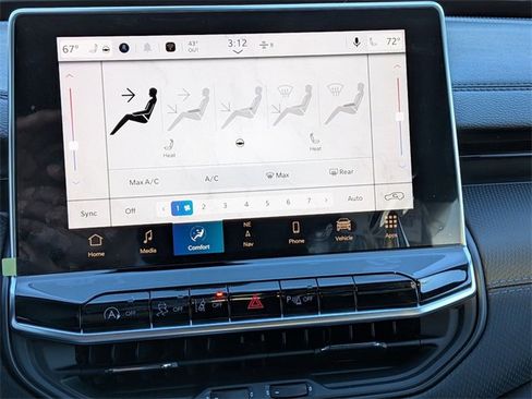 New 2026 Jeep Compass Limited image 26