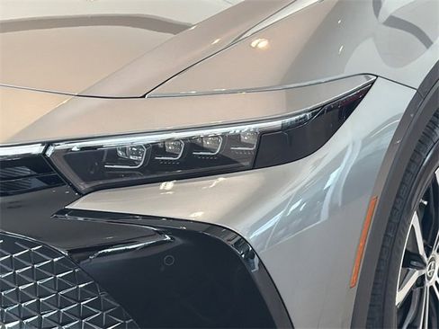 New 2026 Toyota Crown Limited image 4