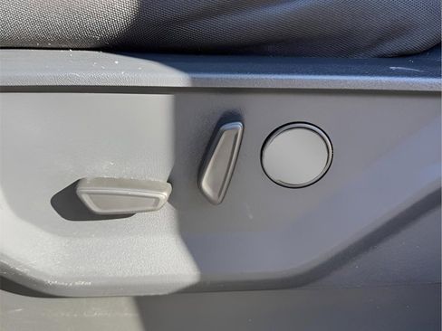 Certified 2022 Ford F150 XLT w/ Equipment Group 302A High image 20