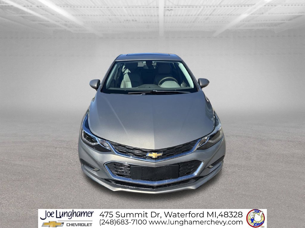 Used 2017 Chevrolet Cruze Premier FWD image 9