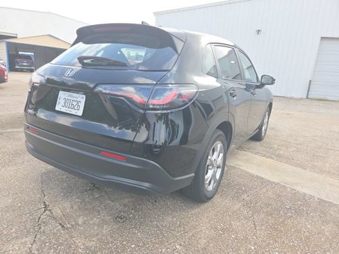 Used 2025 Honda HR-V LX image 9