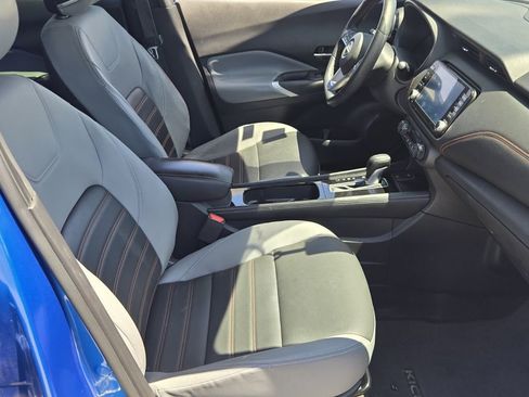 Used 2023 Nissan Kicks SR w/ SR Premium Package FWD image 18