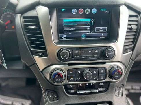 Used 2019 Chevrolet Suburban LT AWD/4WD image 19