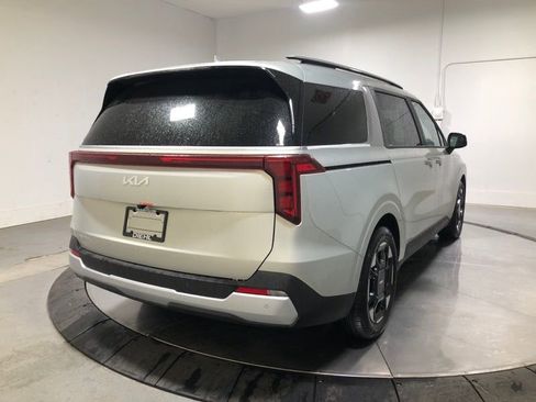 New 2026 Kia Carnival EX image 7