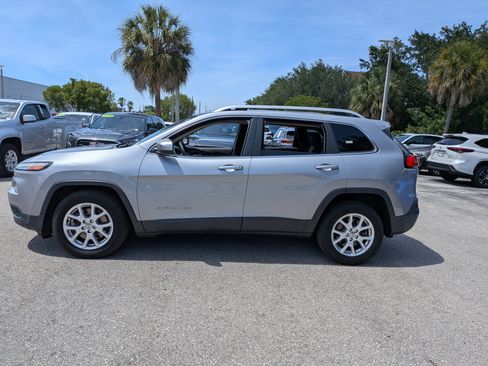 Used 2014 Jeep Cherokee Latitude w/ Comfort/Convenience Group FWD image 6