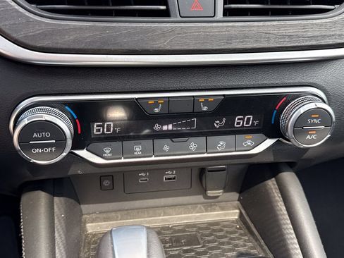 Certified 2025 Nissan Altima 2.5 SV w/ SV Premium Package FWD image 22