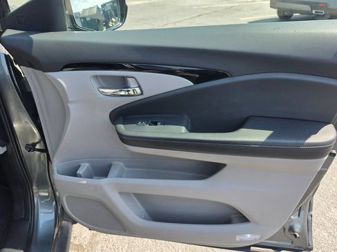 Used 2017 Honda Ridgeline RTL-E image 4