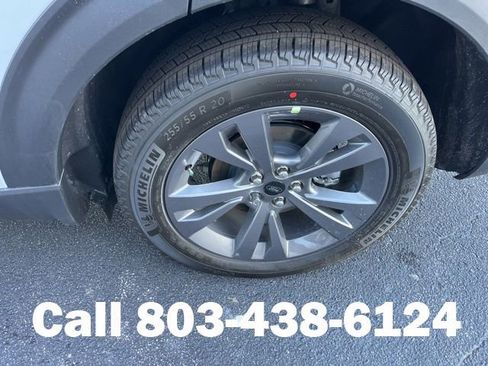 New 2026 Ford Explorer Active w/ Active Comfort Package image 17