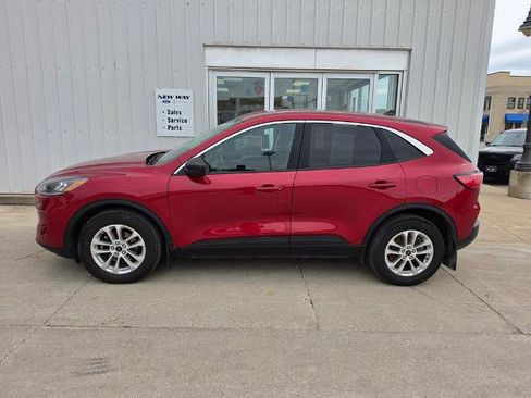 Certified 2022 Ford Escape SE w/ Cold Weather Package AWD/4WD image 2