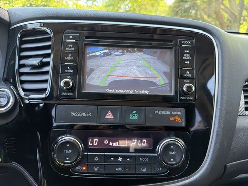 Used 2016 Mitsubishi Outlander SE FWD image 14
