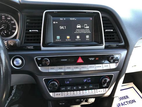 Used 2019 Hyundai Sonata Limited FWD image 18