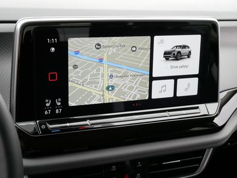 Certified 2024 Volkswagen Atlas Peak Edition SEL image 22