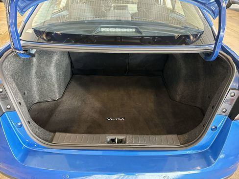 Used 2021 Nissan Versa SV image 31