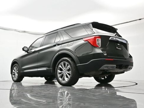 Used 2022 Ford Explorer XLT w/ Equipment Group 202A image 49