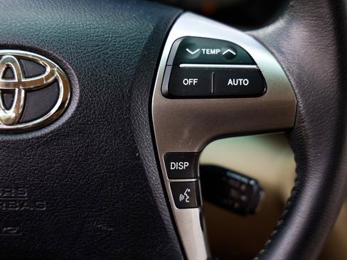 Used 2011 Toyota Highlander Limited w/ Tow Pkg FWD image 27