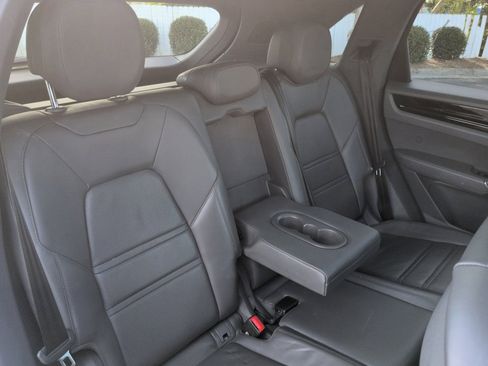 Used 2019 Porsche Cayenne image 29