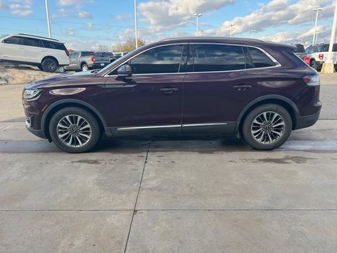 Used 2019 Lincoln Nautilus Select image 8