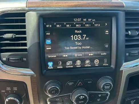 Used 2014 RAM 2500 Laramie w/ Convenience Group image 27