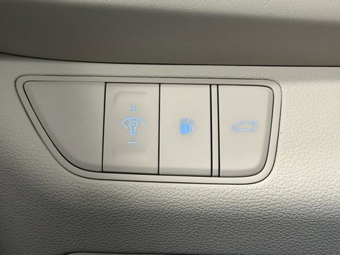 New 2026 Genesis G70 2.5T Prestige image 13