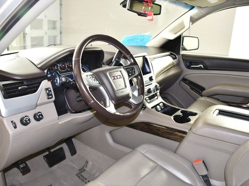 Used 2019 GMC Yukon SLT w/ Open Road Package AWD/4WD image 2