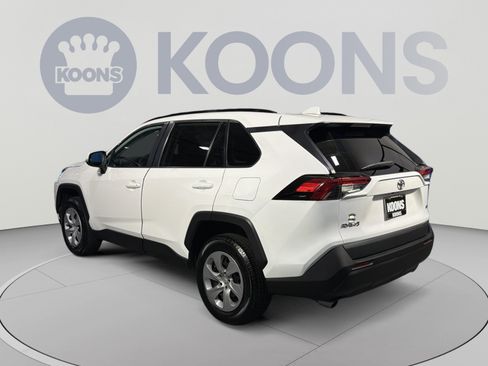 Used 2015 Toyota RAV4 XLE AWD/4WD image 4