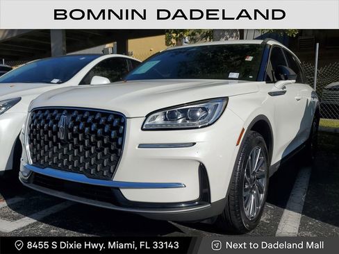 Used 2023 Lincoln Corsair Reserve image 3