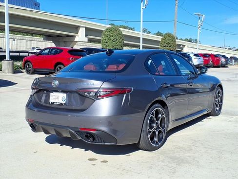 New 2025 Alfa Romeo Giulia w/ Veloce Package Rwd image 7