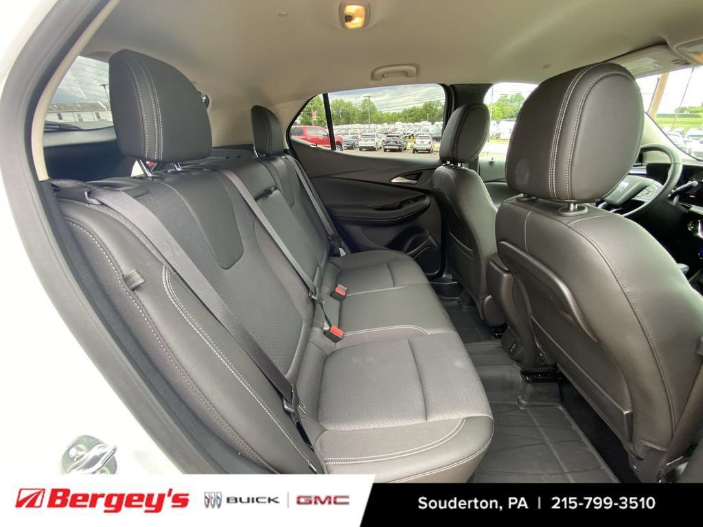 Used 2025 Buick Encore GX Preferred w/ Comfort Package AWD/4WD image 31