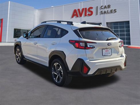 Used 2024 Subaru Crosstrek 2.0i Premium image 3