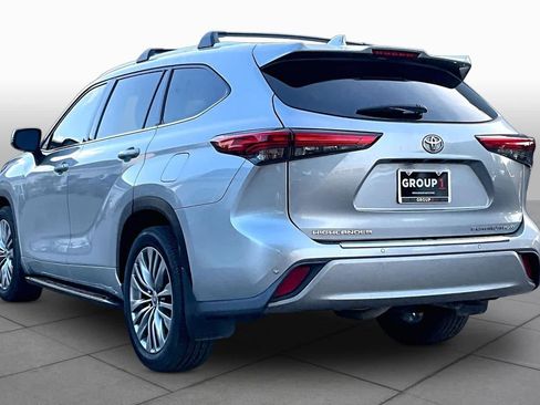 Used 2020 Toyota Highlander Platinum AWD/4WD image 12