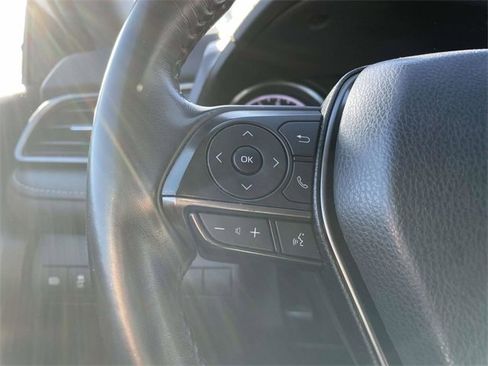 Used 2022 Toyota Camry SE image 24
