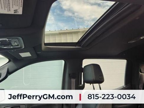 Used 2021 GMC Sierra 1500 AT4 w/ AT4 Premium Package AWD/4WD image 7