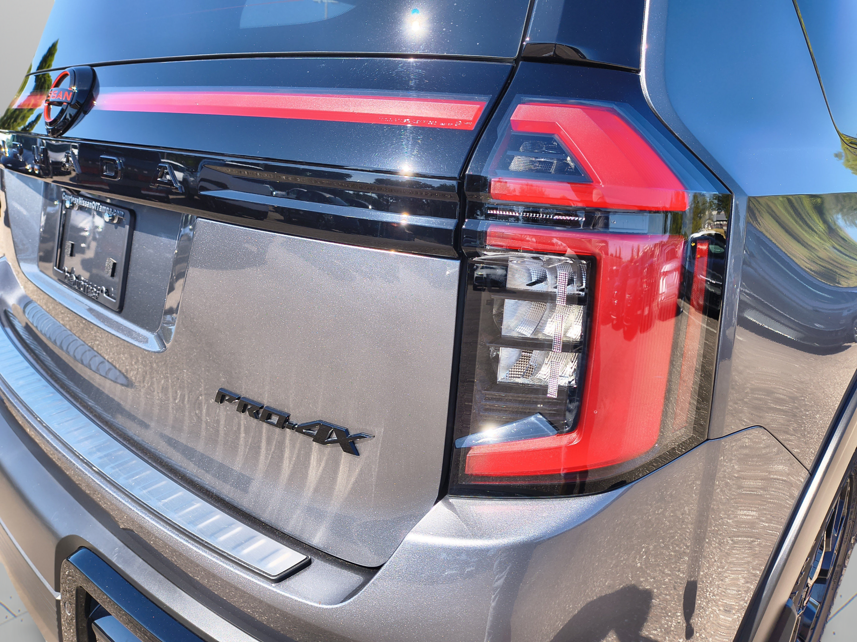 Certified 2025 Nissan Armada PRO-4X w/ Pro-4X Premium Package AWD/4WD image 37