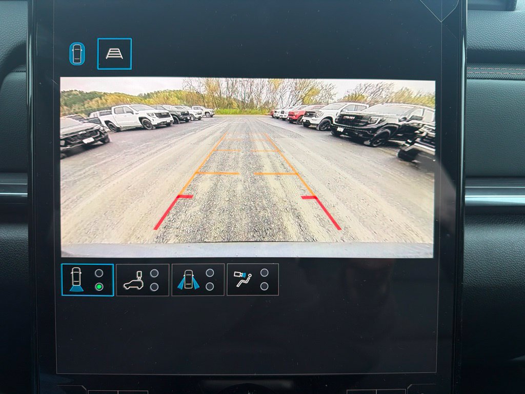 New 2027 GMC Terrain AT4 w/ Convenience Package III AWD/4WD image 27
