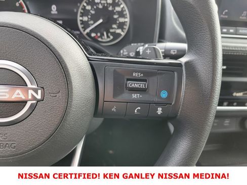 Certified 2023 Nissan Rogue SV image 31