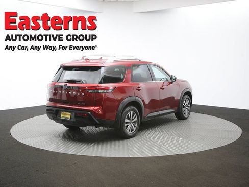 Used 2022 Nissan Pathfinder SL image 44