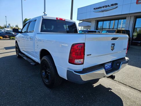 Used 2018 RAM 1500 Classic SLT AWD/4WD image 3