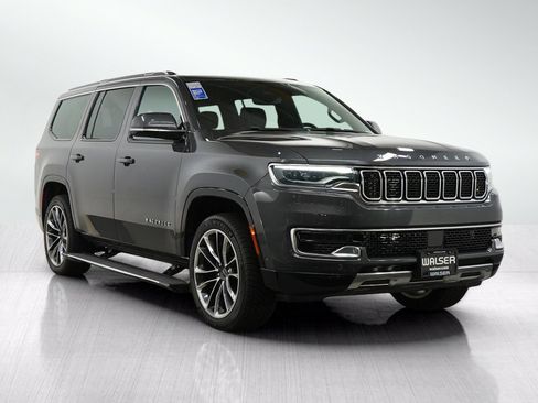Used 2022 Jeep Wagoneer Series III w/ Premium Group I AWD/4WD image 8