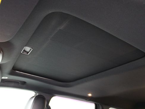 Used 2019 Jeep Grand Cherokee Altitude AWD/4WD image 43
