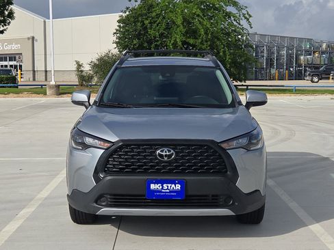 Used 2022 Toyota Corolla Cross LE w/ Black Badges Package (TMS) AWD/4WD image 10