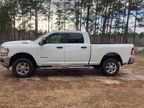 Used 2024 RAM 2500 Big Horn AWD/4WD image 2