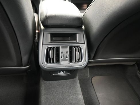 Used 2024 Maserati Grecale GT image 36