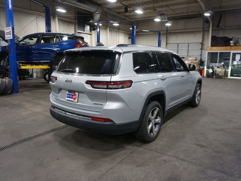 Used 2021 Jeep Grand Cherokee L Limited w/ Luxury Tech Group II image 25