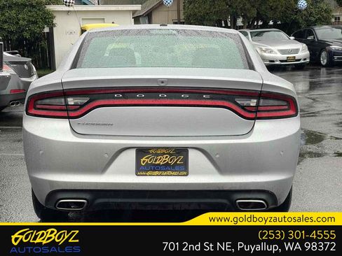 Used 2019 Dodge Charger SXT image 6