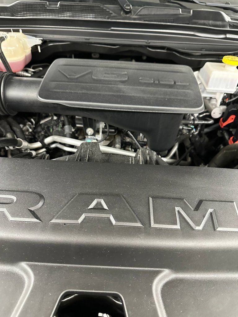 Used 2024 RAM 1500 Big Horn AWD/4WD image 7
