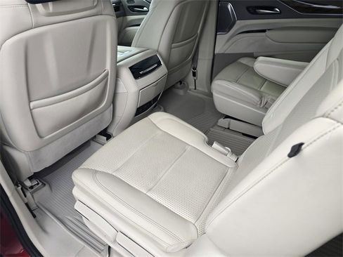 Used 2023 Cadillac Escalade Sport Platinum image 13