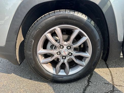 Used 2024 GMC Terrain SLT FWD image 44