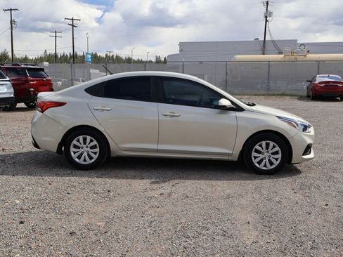 Used 2019 Hyundai Accent SE FWD image 4