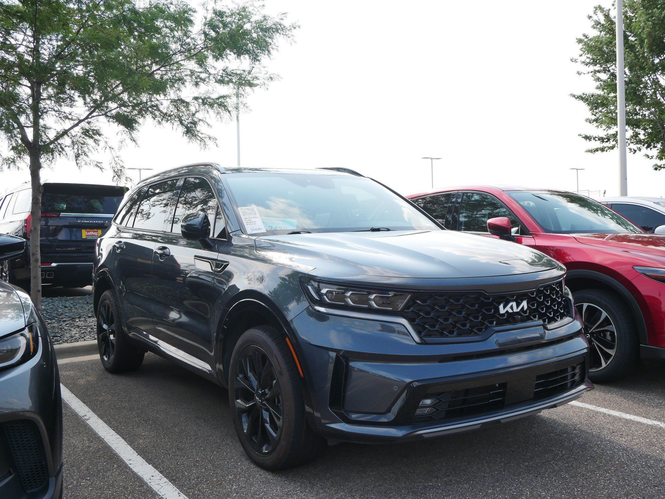 Used 2023 Kia Sorento SX AWD/4WD image 1