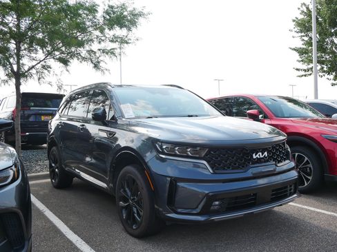 Used 2023 Kia Sorento SX AWD/4WD image 1